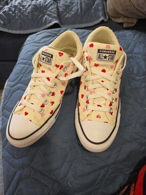 Converse All Star Heart Print Low Top Sneakers - Cream with Red & Pink Hearts